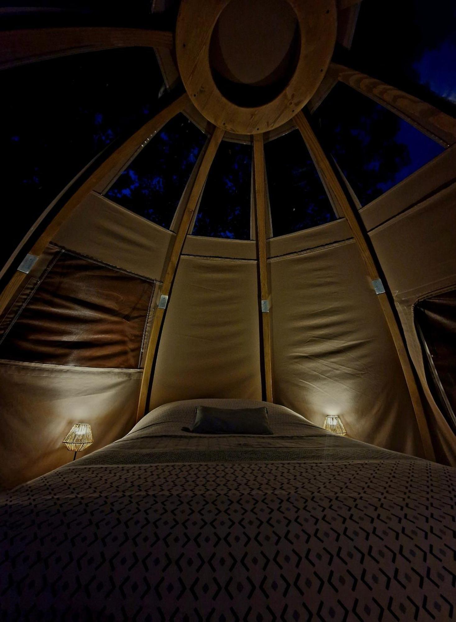 Les Nuits De Cassiopee Bed & Breakfast Sorde-l'Abbaye ห้อง รูปภาพ