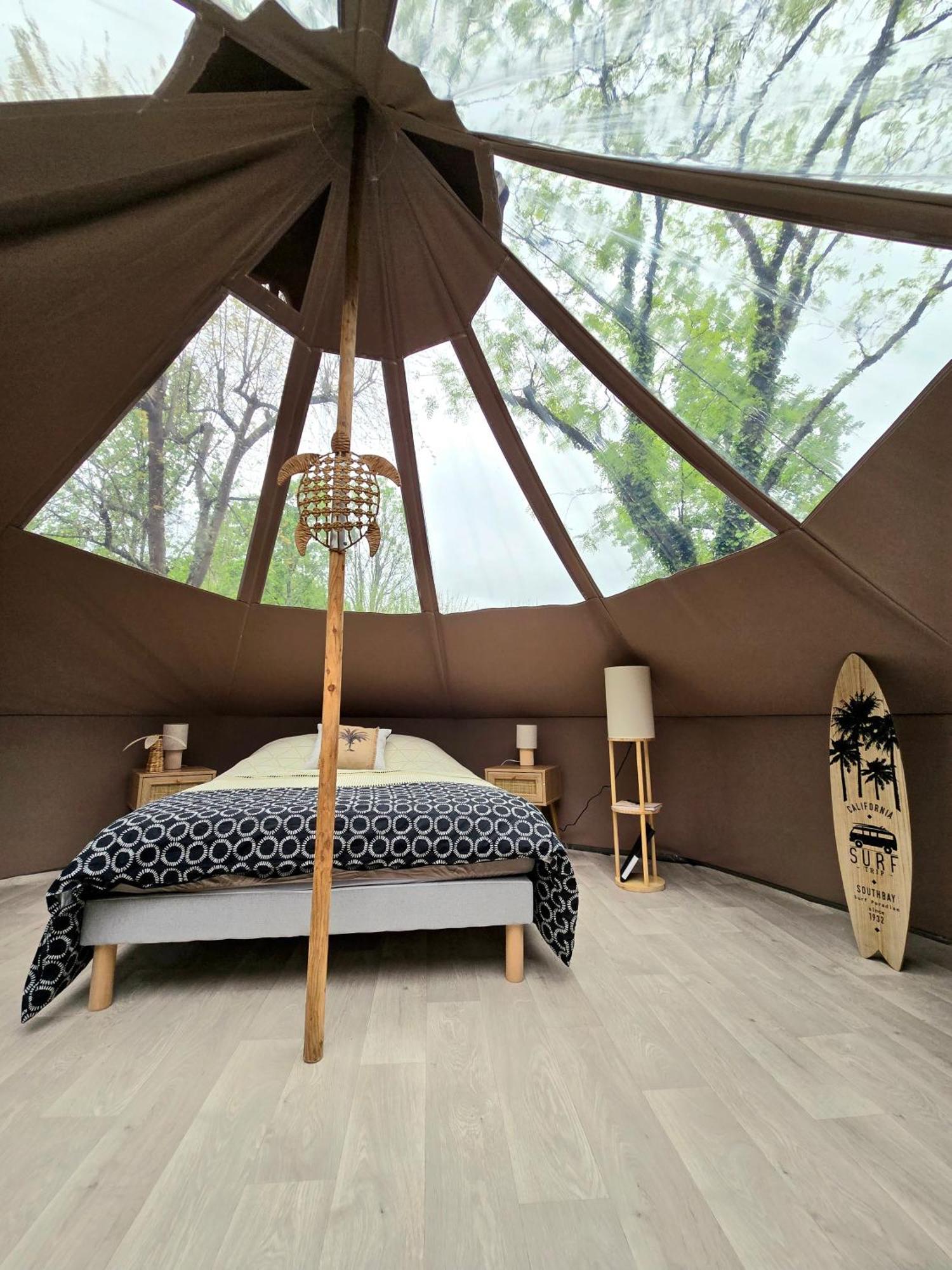 Les Nuits De Cassiopee Bed & Breakfast Sorde-l'Abbaye ภายนอก รูปภาพ